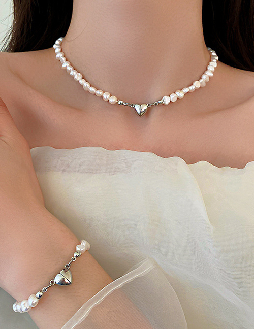 Fashion Necklace - White (freshwater Pearl) Pearl Beaded Magnetic Love Necklace