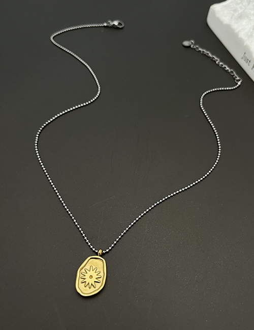 Fashion Gold Titanium Steel Geometric Flower Pendant Necklace