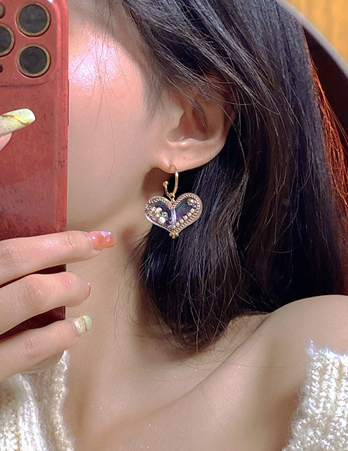 Fashion Gold Resin Diamond Heart C-hoop Earrings