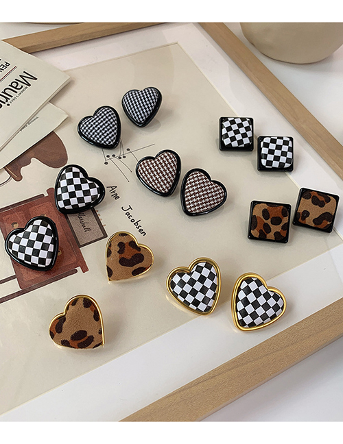 Fabric Leopard Love Heart (gold Color Color Bottom) Leather Checkerboard Love Stud Earrings