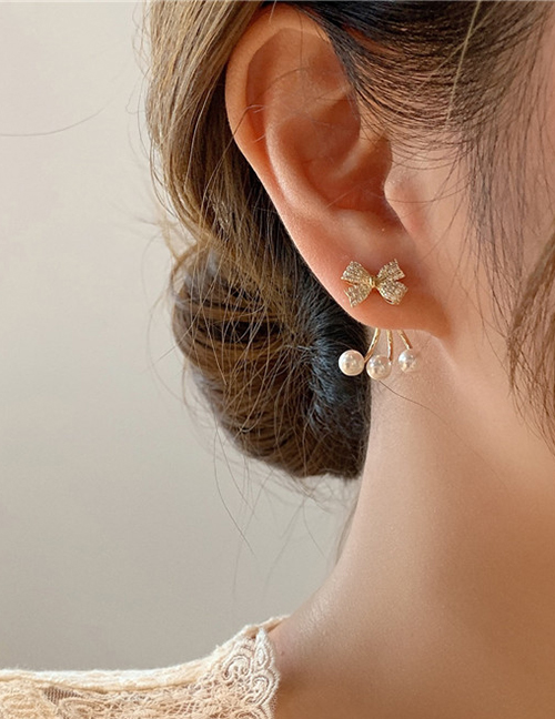 Fashion Gold Copper Zirconium Bow Pearl Stud Earrings