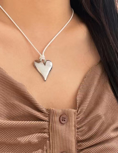 Fashion Hollow Heart Alloy Geometric Hollow Heart Necklace