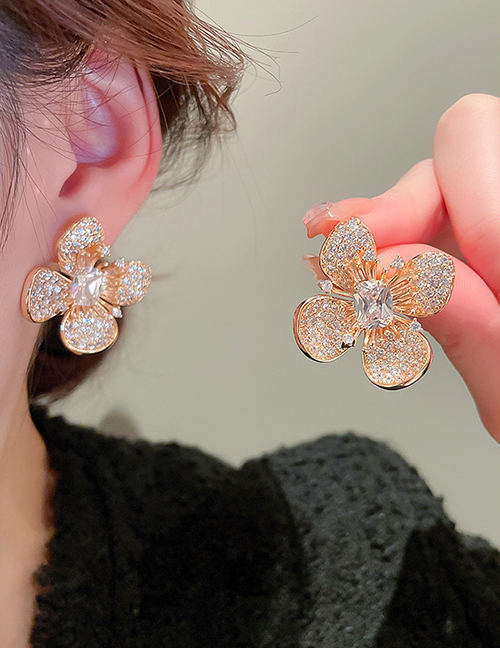 Fashion Gold (crystal Pearl Flower) Pearl And Crystal Flower Drop Earrings In Metal