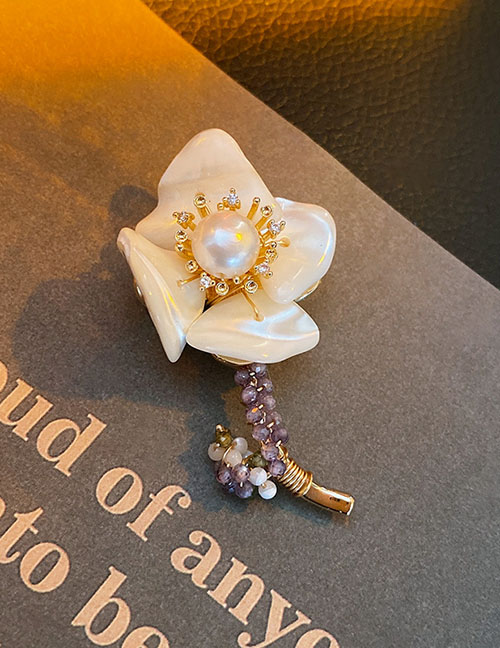 Fashion Brooch - White Geometric Diamond And Pearl Flower Brooch