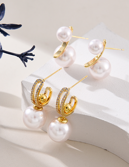 Fashion Golden 1 Copper Inlaid Zirconia C-shaped Pearl Earrings
