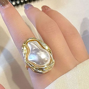 Fashion Gold Metal Shaped Pearl Open Ring