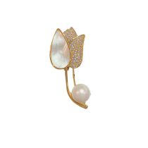 Fashion Gold Copper Diamond Tulip Shell Pearl Brooch