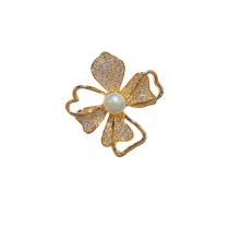 Fashion Gold Copper Diamond And Pearl Flower Brooch